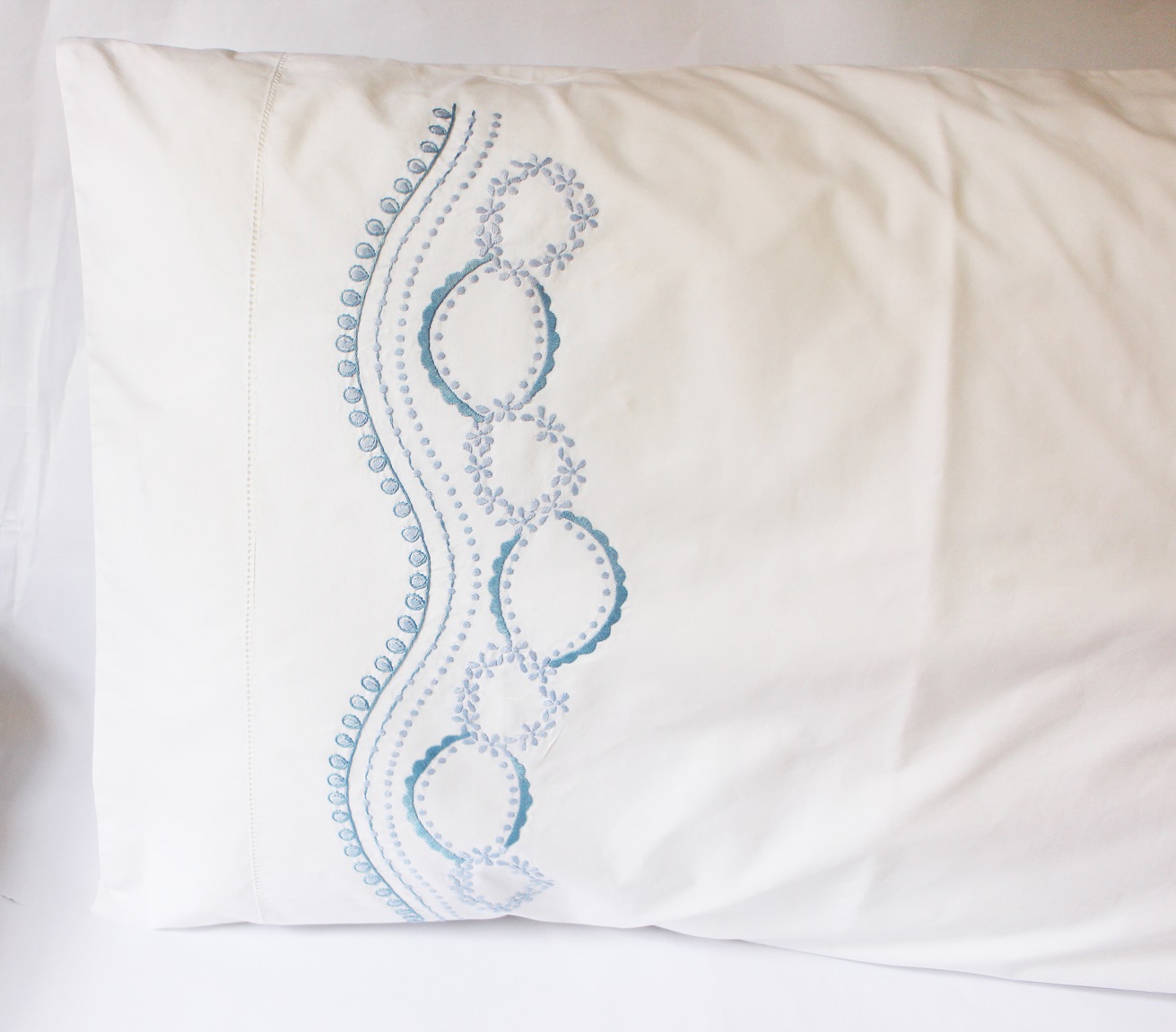 Flower circles hemstitched pillow cover